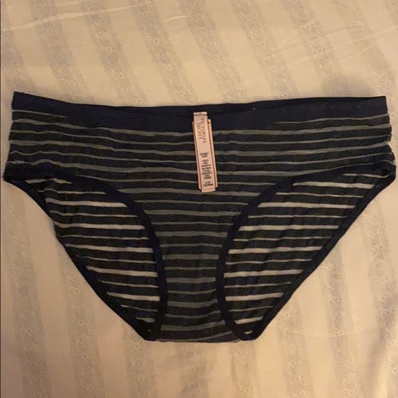 Victoria Secret Hip Hugger underwear - BRAND NEW - Picture 2 of 4